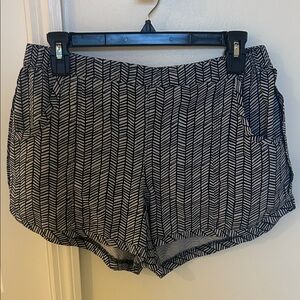 Athleta Navy and White Patterned Women's Shorts
